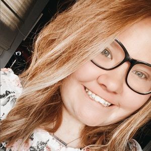 Meet your Posher, Kacey